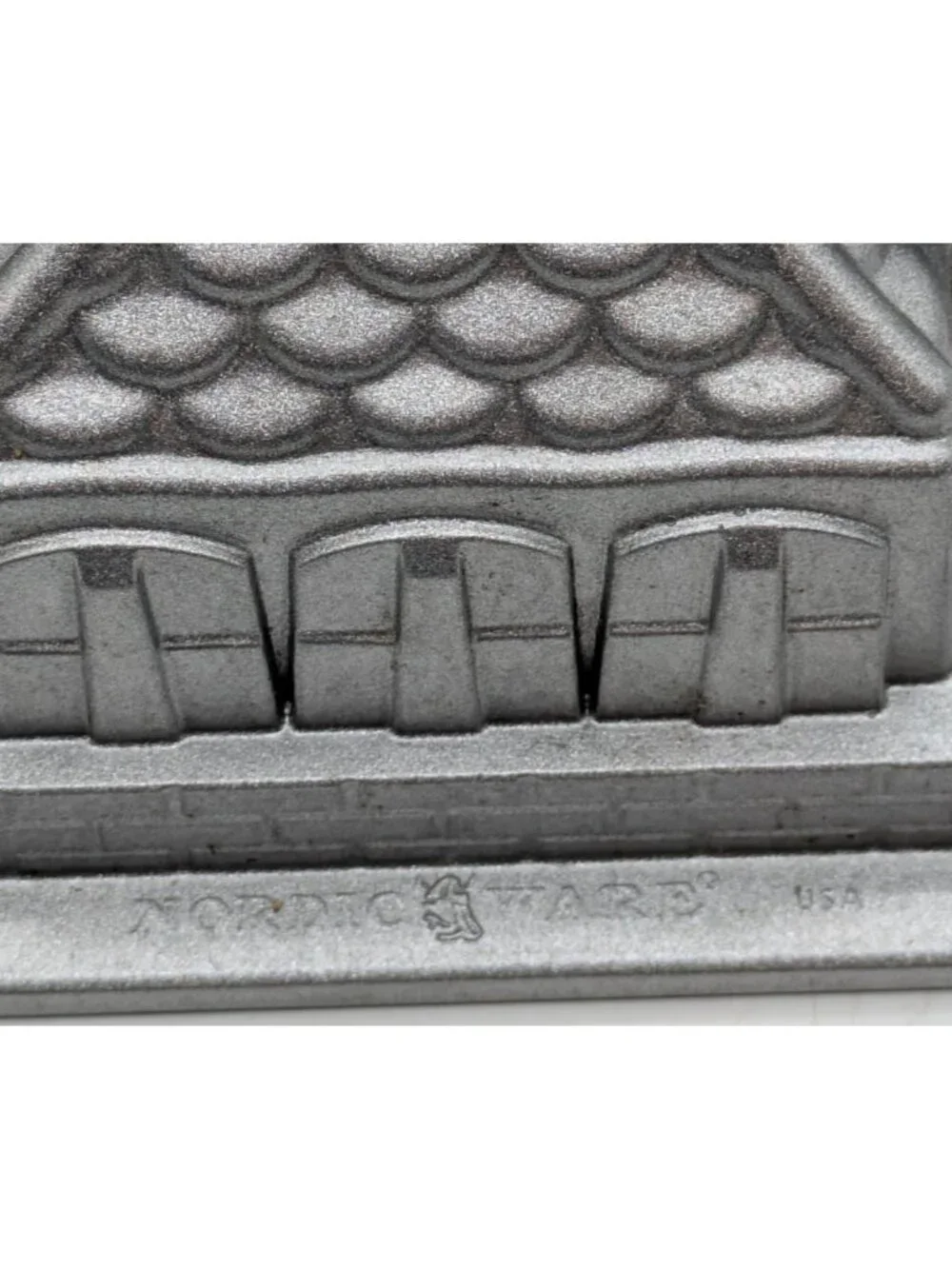 Nordic Ware Gingerbread House Cake Tin Bundt Pan Mold Silver Cast Aluminum
